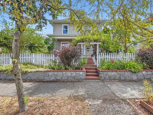 5722 NE 9th Ave, Portland, OR 97211