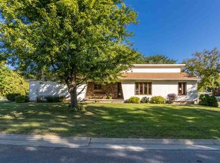 89 3rd St, Hudson, IA 50643