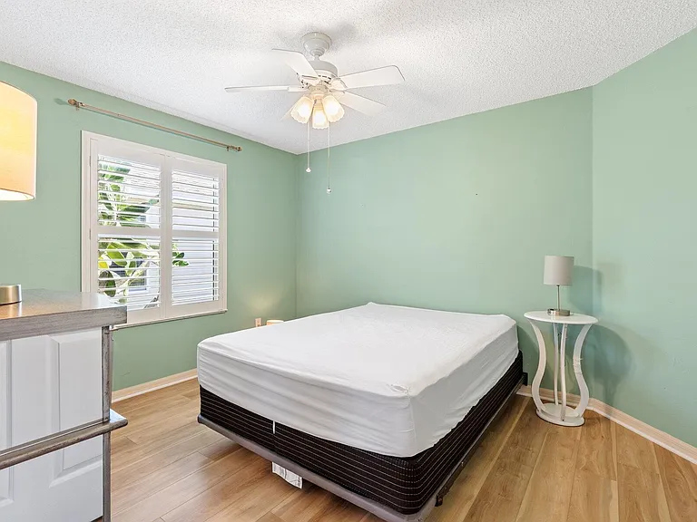734 Winifred Way — Photo 21