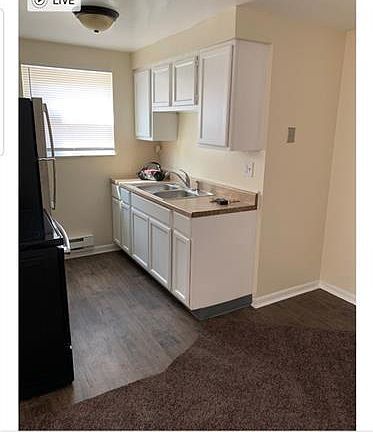 2nd image of 1831 Dewitt Dr