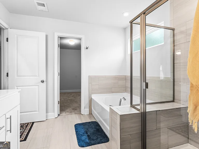 5467 Fountain Head Ln — Photo 24