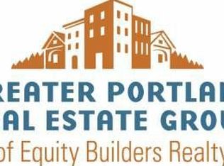 1901 NE Broadway St, Portland, OR 97232