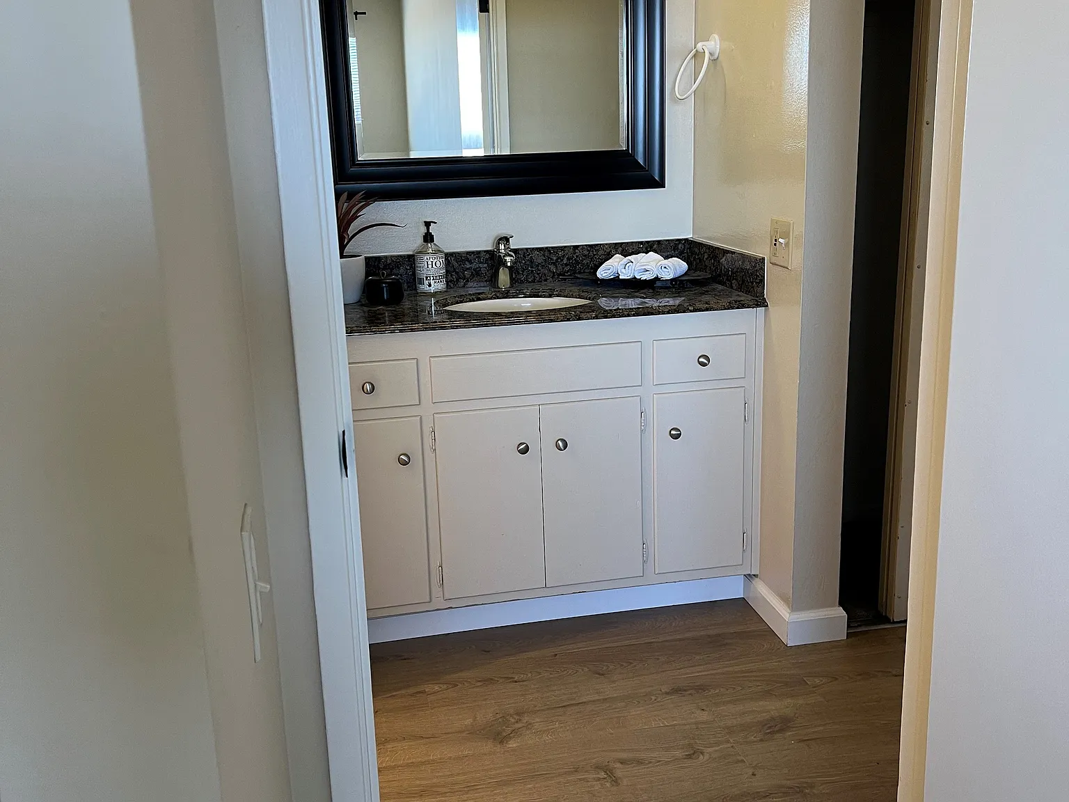 1 bed, $2,495 — Photo 4