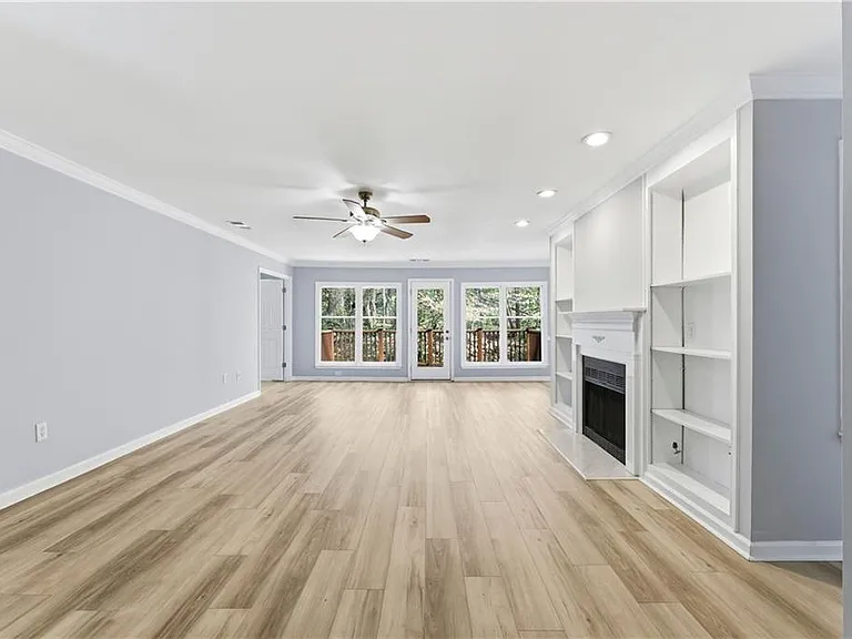 33 Plantation Dr NE #B — Photo 3