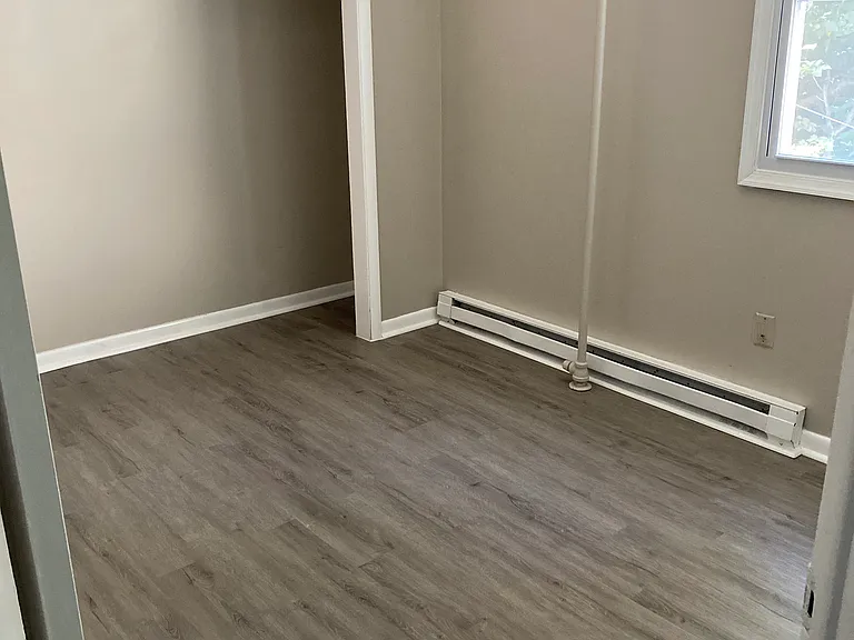 1032 Crown Ave #1 — Photo 8