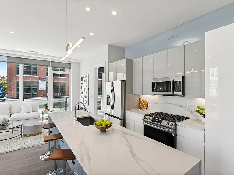 Luxe Suites Chicago Luxury Apartments — Photo 19