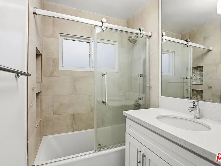 1944 S Beverly Glen Blvd #3 — Photo 7