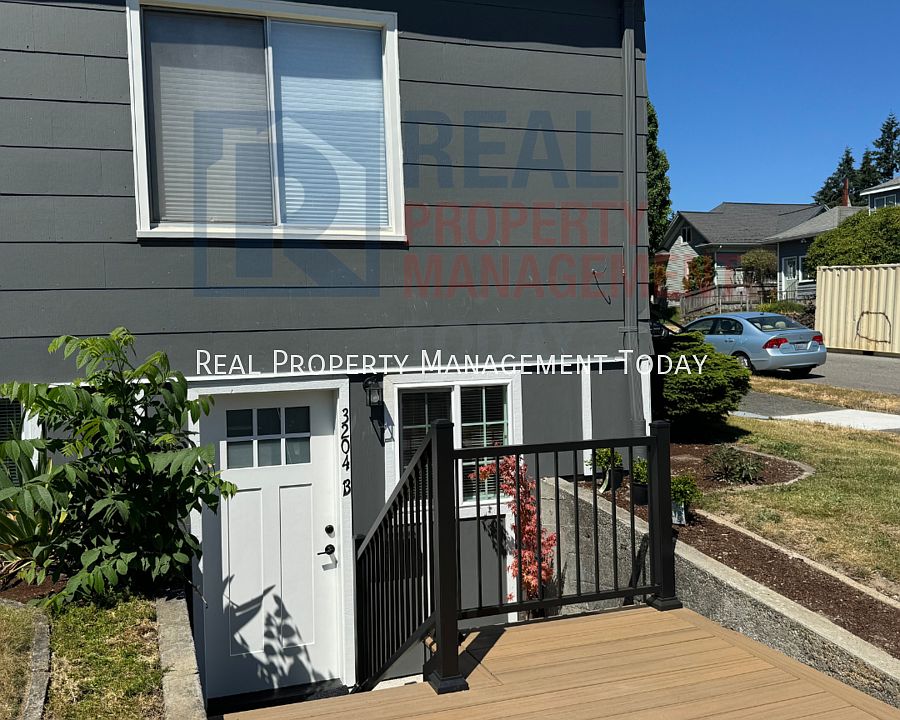 1st image of 3204 S 9th St #B