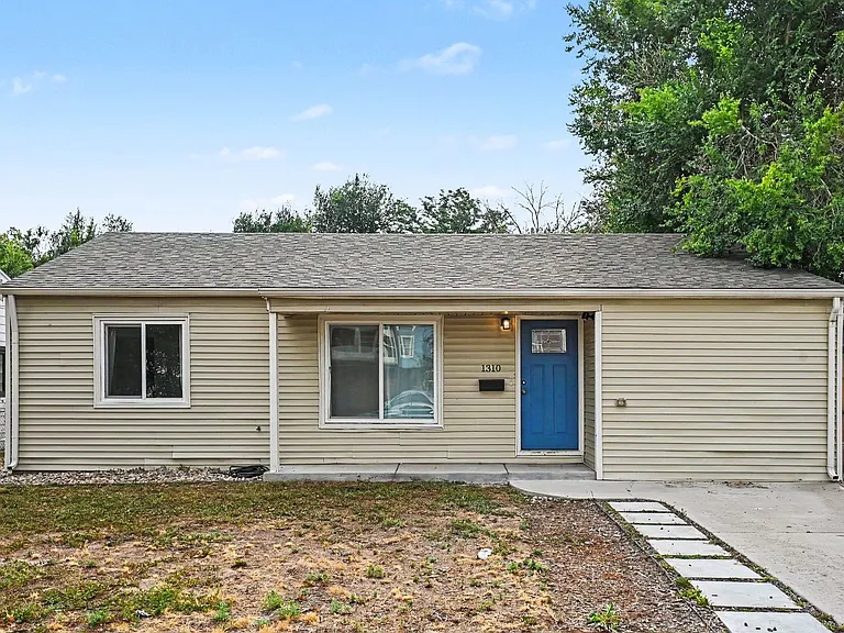 1310 Alton St — Photo 1