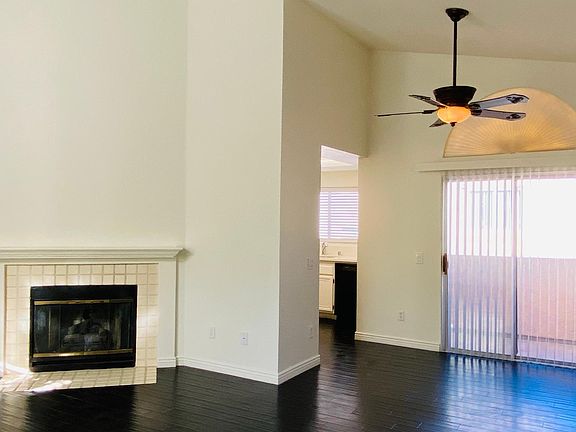 5th image of 25126 Steinbeck Ave Unit F