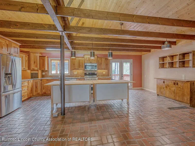 109 Snowcap Dr — Photo 8