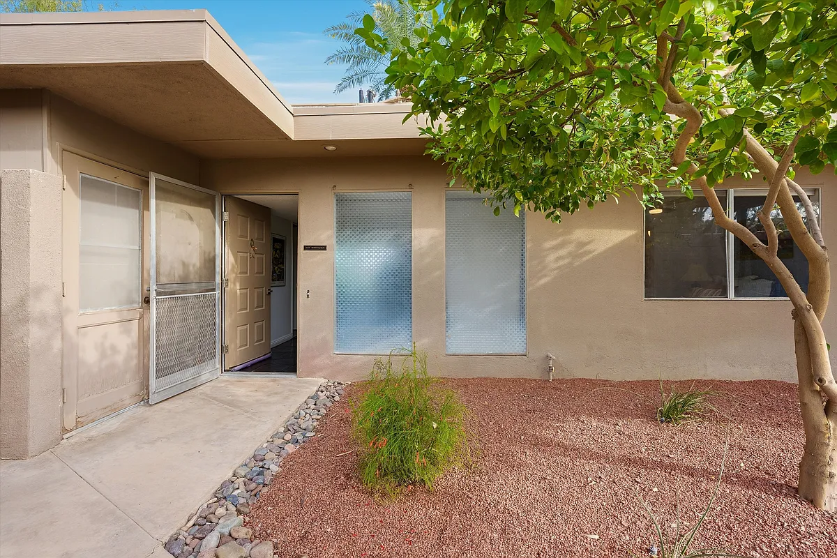 Building Photo - 79278 Montego Bay Dr #5