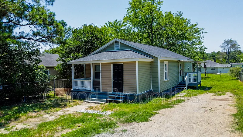 1 bed, 1.0 bath, 600 sqft, $795 — Photo 2