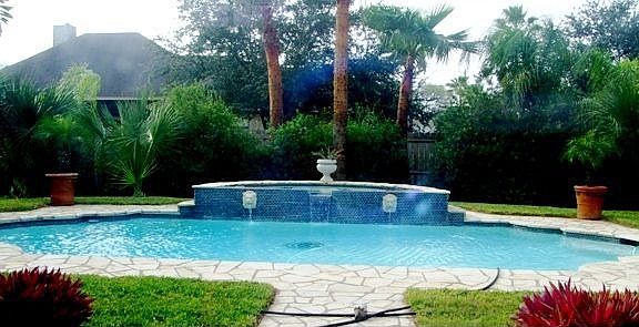 Pool w/ Hot Tub with Jets