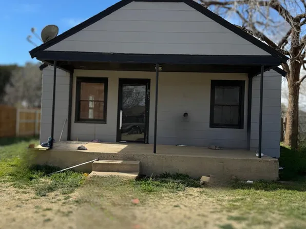615 S 17th St, Slaton, TX 79364