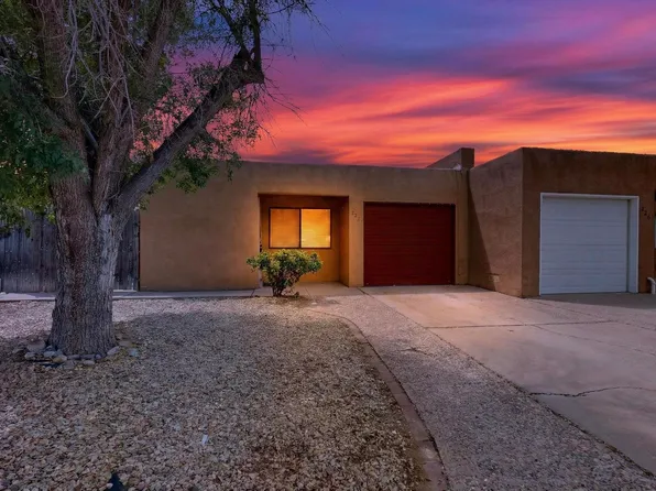 222 Shannon Pl NW #1, Albuquerque, NM 87107
