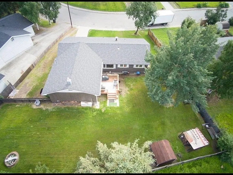 213 Bentley Dr — Photo 9
