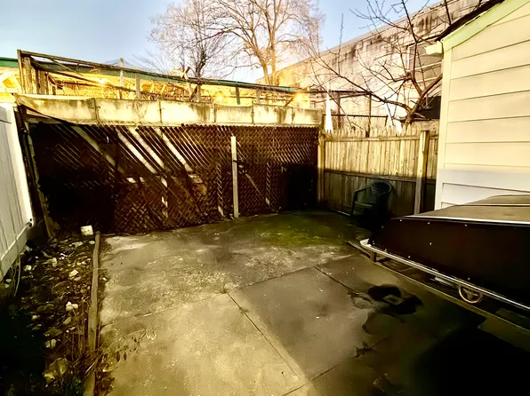 (undisclosed Address), Jamaica, NY 11435