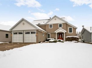 11462 N Fascination Way, Syracuse, IN 46567