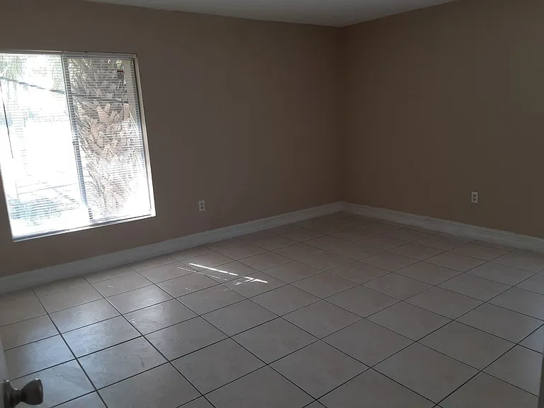 1830 Maravilla Ave #607 — Photo 11