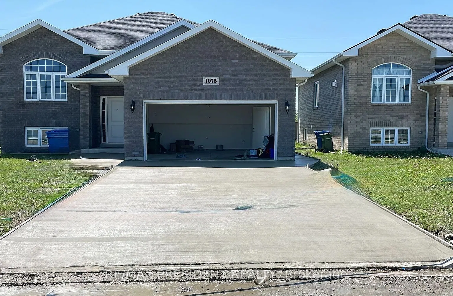 4 bed, $3,099 — Photo 1