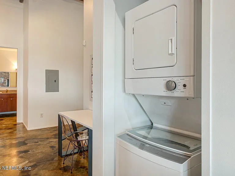 1050 Hendricks Ave #101 — Photo 21