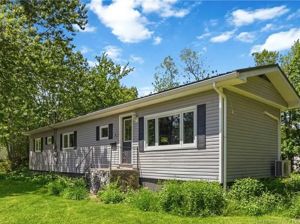 38 Kierstead St, Coverdale, NB E1J 1G7