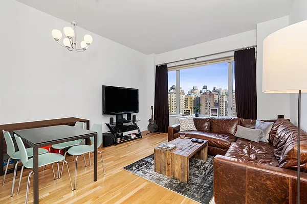 Sold by LKW International Real Estate LLC | media 6