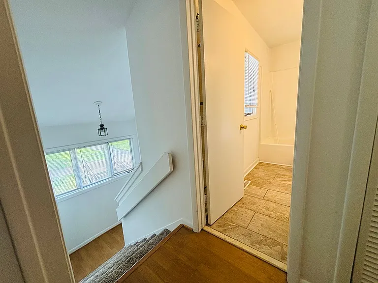 360 Shenandoah Cir — Photo 10