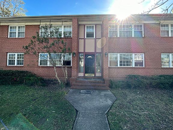 2nd image of 3040 Walton St APT 3