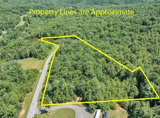 6524 Hidden Falls Dr #12, Salem, VA 24153