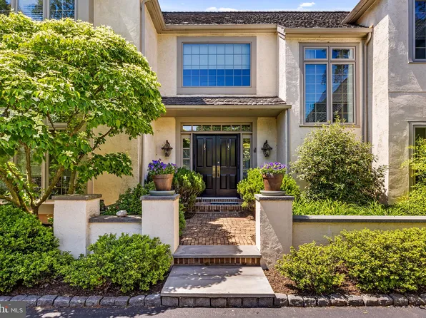 1210 Denbigh Ln, Radnor, PA 19087