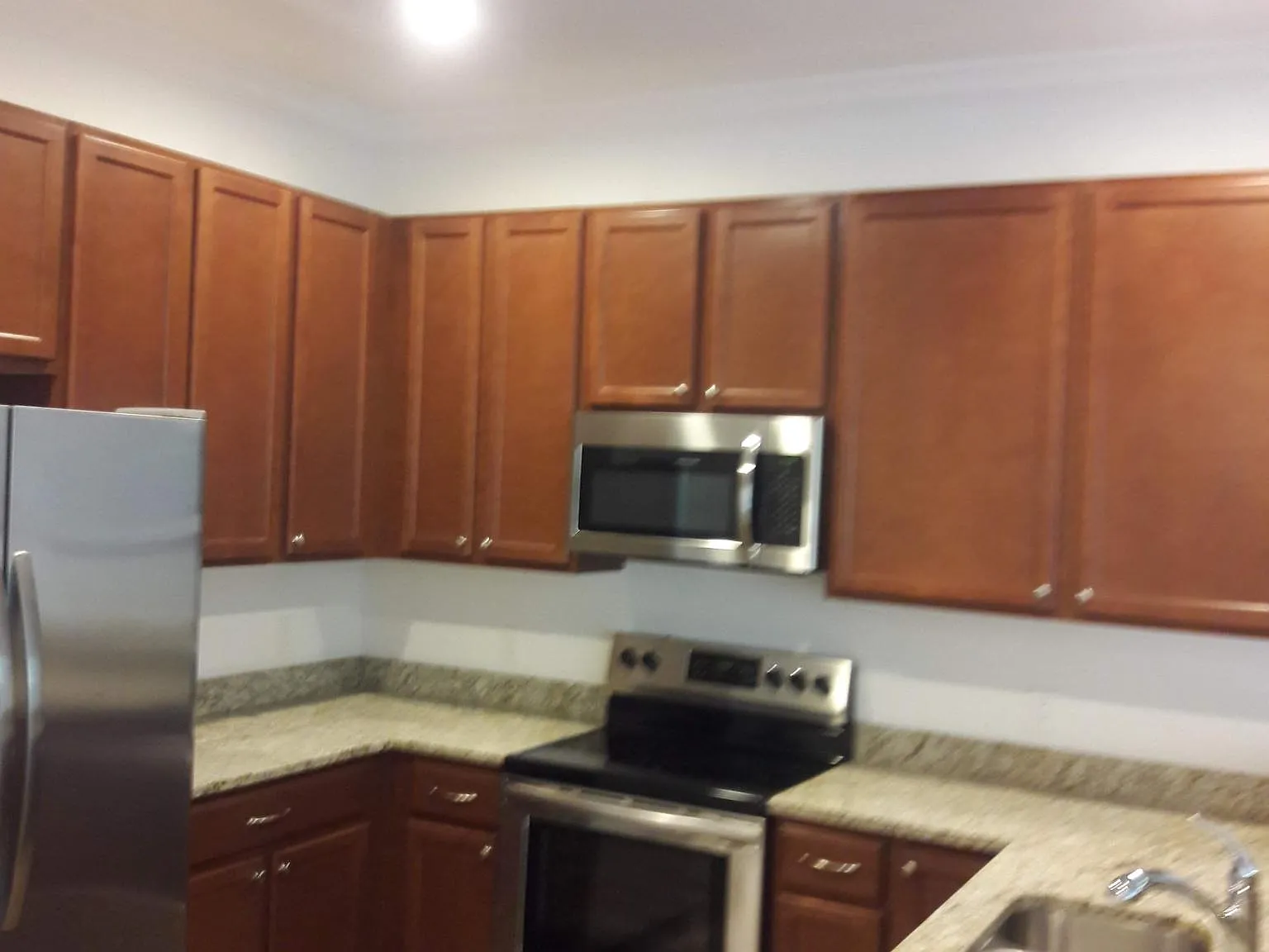 3 bed, 2.5 bath, 2112 sqft, $2,200 — Photo 4