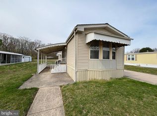 20 Spruce Dr, Sicklerville, NJ 08081