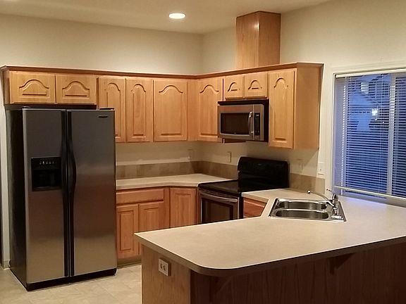 2nd image of 12723 NE 51st St