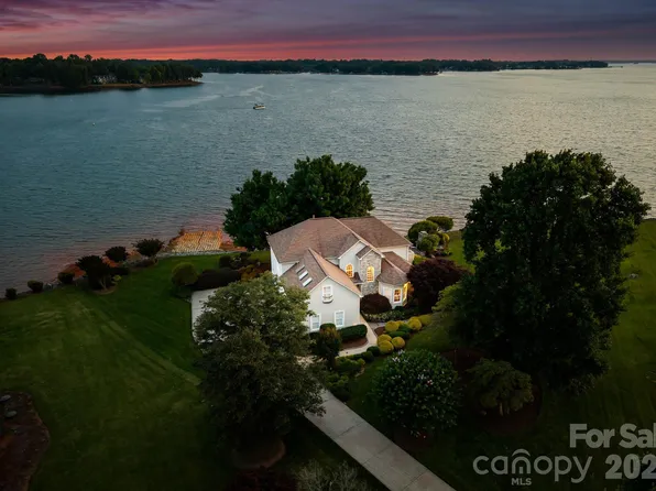 217 Westpaces Rd, Mooresville, NC 28117