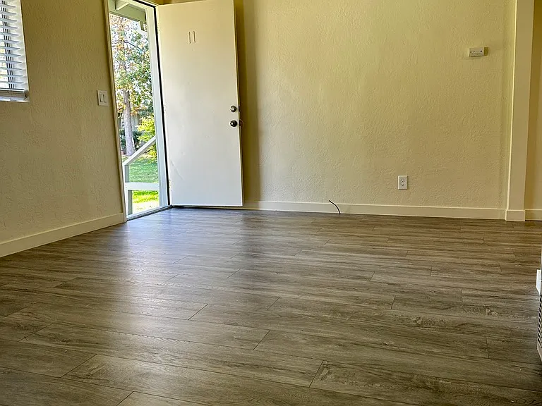 763 Hayes Ave #11 — Photo 10