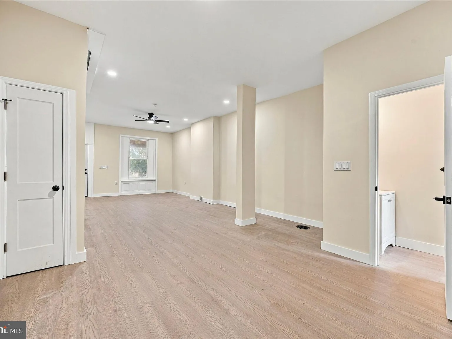 4 bed, 1.5 bath, 1434 sqft, $2,295 — Photo 4