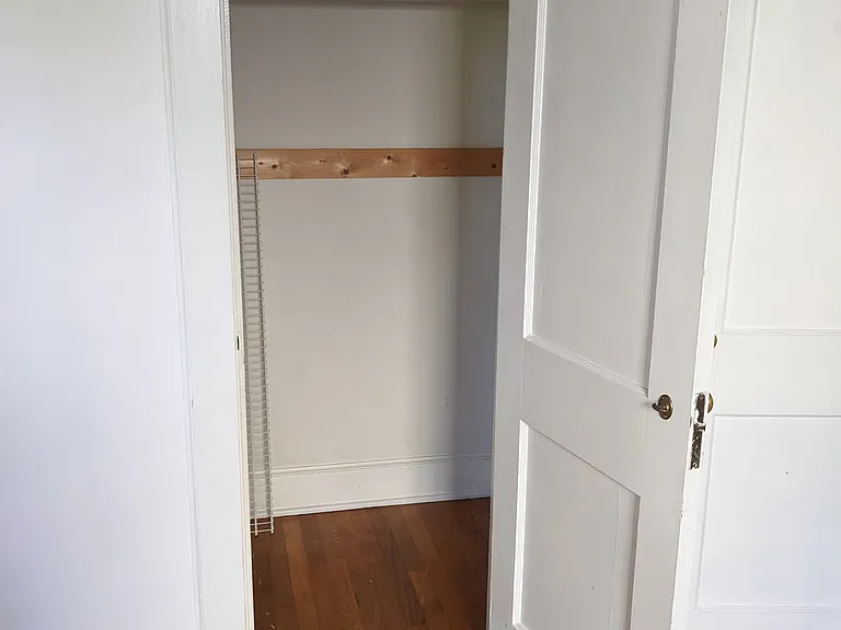 209 E Faris Rd — Photo 31