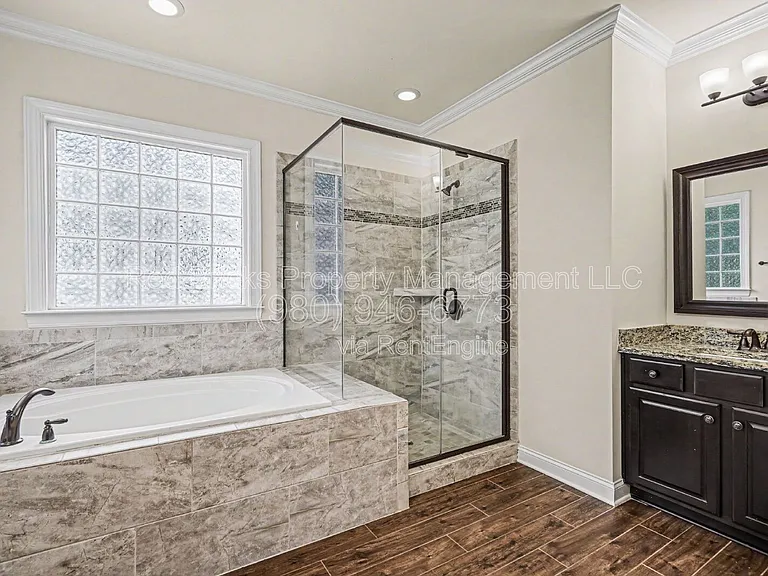 655 Brookhaven Dr — Photo 24