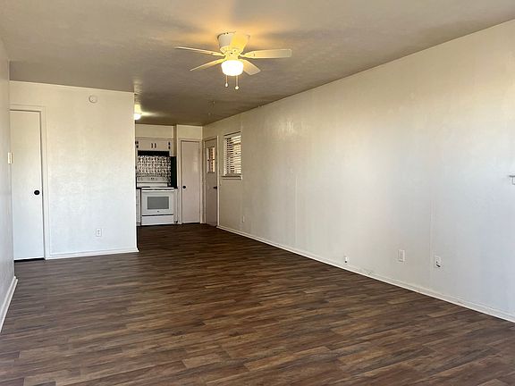 4th image of 722 W 4th St #A