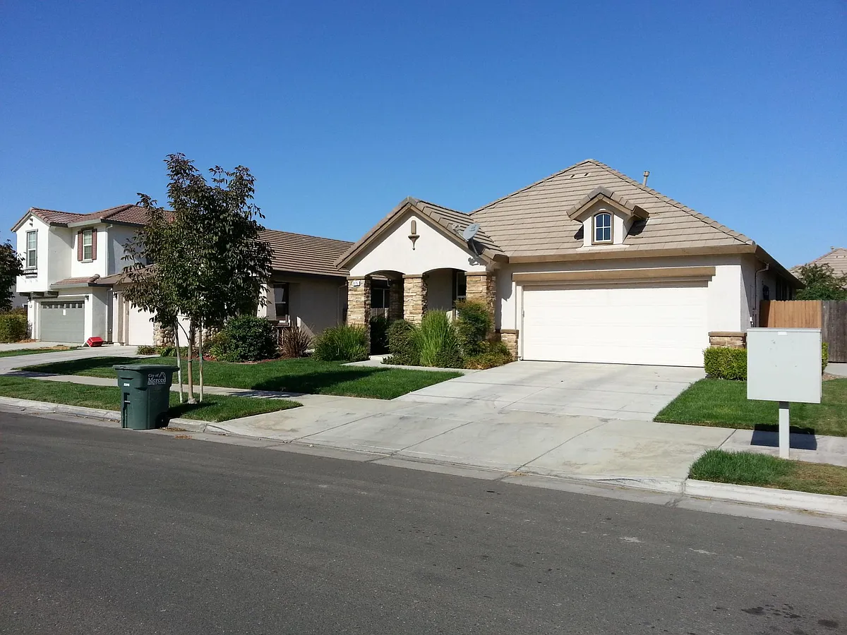 Building Photo - 475 Beckman Way