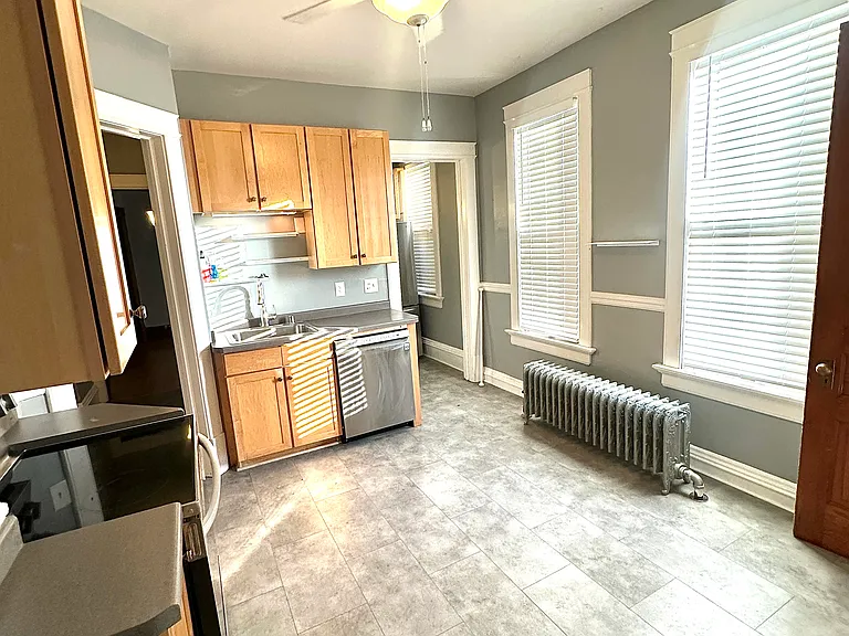 618 E Otjen St — Photo 2