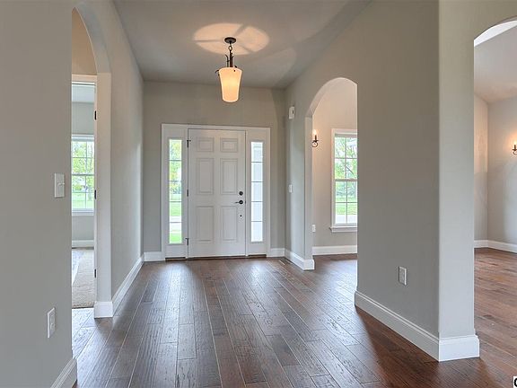 2nd image of 15 Park View Dr #L-0016