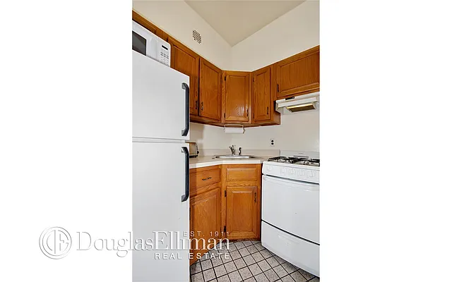 Rented by Douglas Elliman | media 12