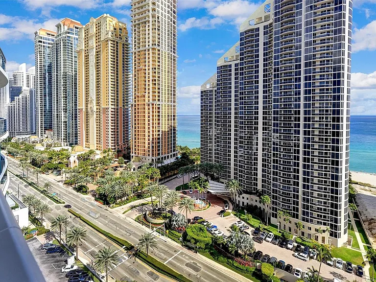 17550 Collins Ave #Penthouse 2 — Photo 49