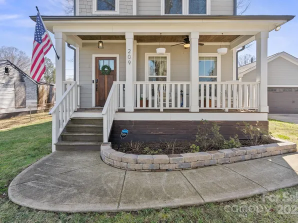 209 S Gardner Ave, Charlotte, NC 28208