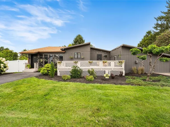 3815 Spear St, Bethlehem, PA 18020
