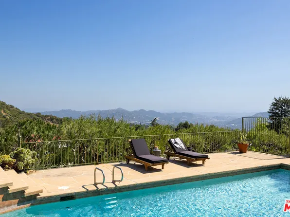 2710 Rock Pine Ln, La Crescenta, CA 91214