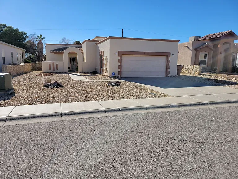 4090 Bravia Dove Loop — Photo 1